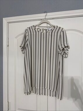 DR2 Vertical Stripe Short Sleeve Blouse - Cream and Black